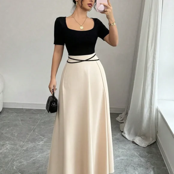 Vestido de Malha de Gola Quadrada